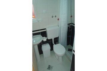 Pension de famille Peshtani 6